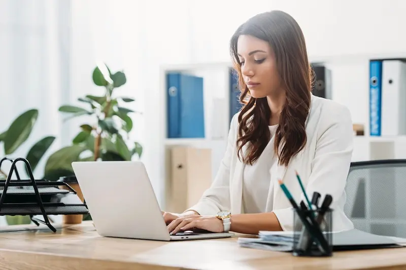 5 Reasons To Choose Us As Your Independent Financial Advisors - Symmetry Financial Management (3)
