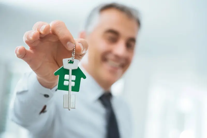 Why A Mortgage Broker For First-Time Buyers Is Essential For Buying Your First Home - Symmetry Financial (2)